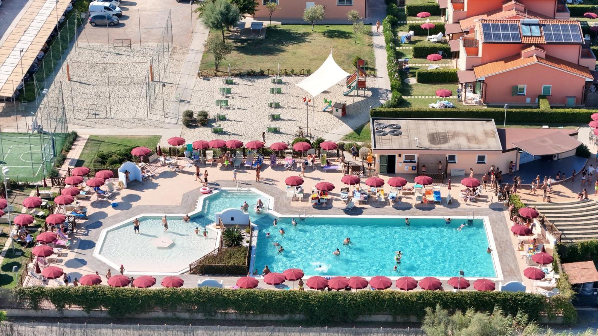 Aparthotel Rosa Dei Venti Vada Esterno foto