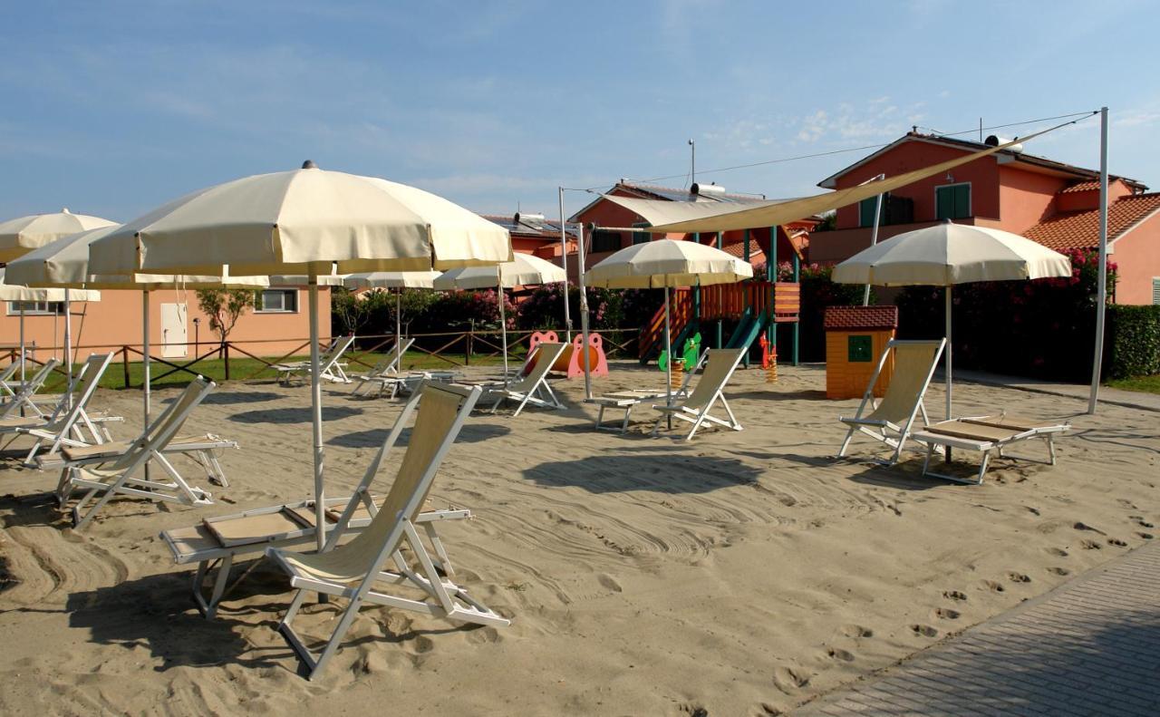Aparthotel Rosa Dei Venti Vada Esterno foto